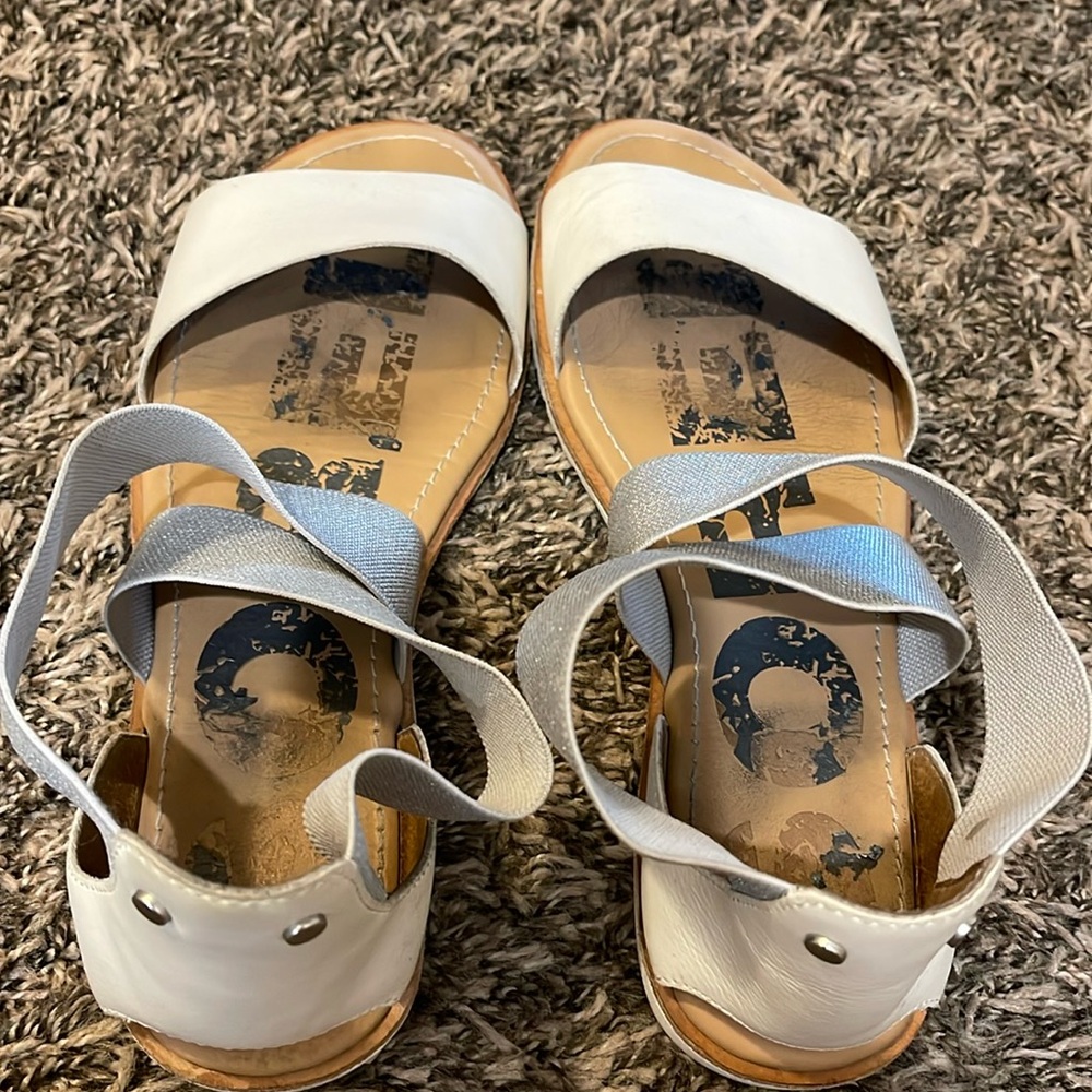 Sorel sandals, Silver and White